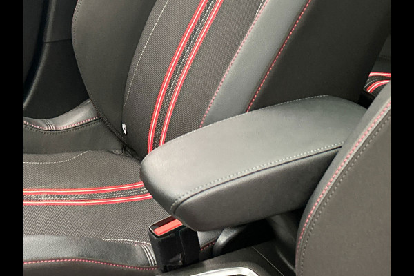 Opel Corsa 1.2 GS Line | Pano/Dak | Trekhaak | Origineel NL | Apple/Carplay | Half/Leder