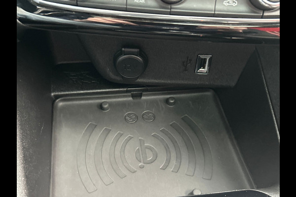 Opel Corsa 1.2 GS Line | Pano/Dak | Trekhaak | Origineel NL | Apple/Carplay | Half/Leder