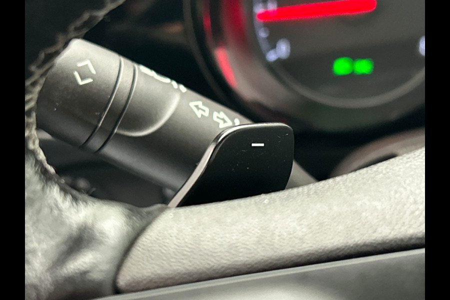 Opel Corsa 1.2 GS Line | Pano/Dak | Trekhaak | Origineel NL | Apple/Carplay | Half/Leder