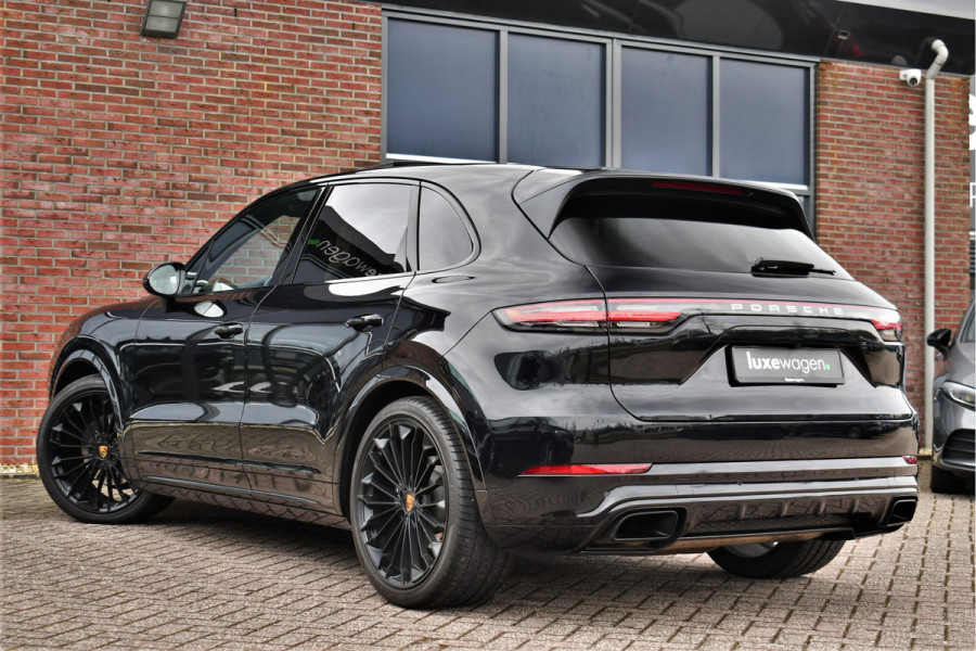 Porsche Cayenne 3.0 Pano Chrono+Sport Trekh Luchtv 21inch BOSE Sfeer
