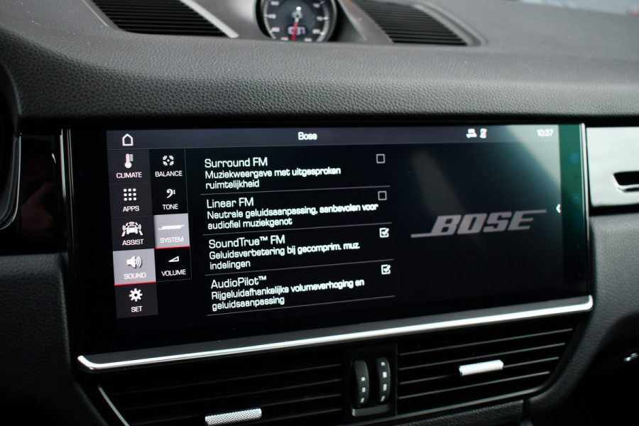 Porsche Cayenne 3.0 Pano Chrono+Sport Trekh Luchtv 21inch BOSE Sfeer