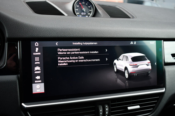 Porsche Cayenne 3.0 Pano Chrono+Sport Trekh Luchtv 21inch BOSE Sfeer