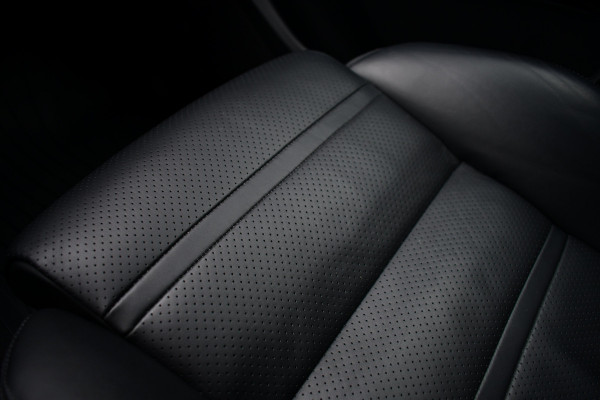 Porsche Cayenne 3.0 Pano Chrono+Sport Trekh Luchtv 21inch BOSE Sfeer