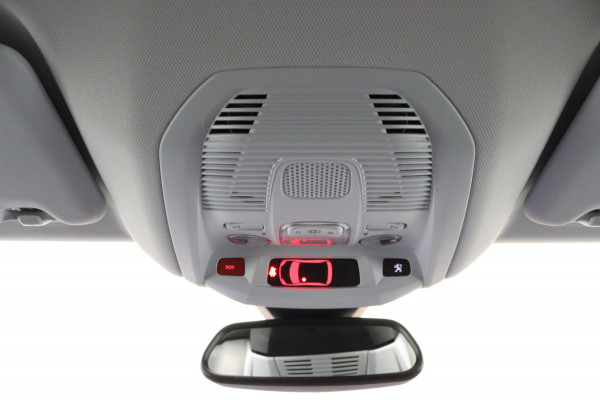 Peugeot 3008 1.2 *130PK*CARPLAY*ECC*CRUISE*NAVI*CAMERA*