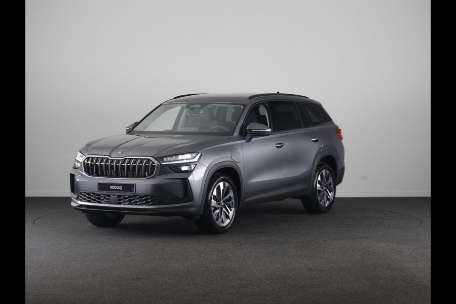 Škoda Kodiaq Business Edition Plus PHEV 1.5 TSI 204 pk 6 versn. DSG | Light & view | Getint glas | Trekhaak wegklapbaar