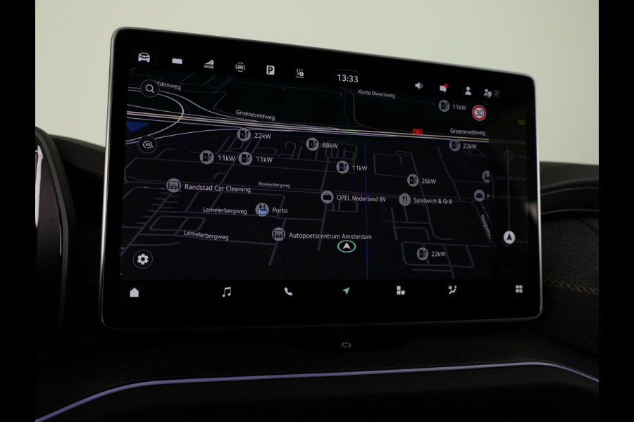 Škoda Kodiaq Business Edition Plus PHEV 1.5 TSI 204 pk 6 versn. DSG | Light & view | Getint glas | Trekhaak wegklapbaar