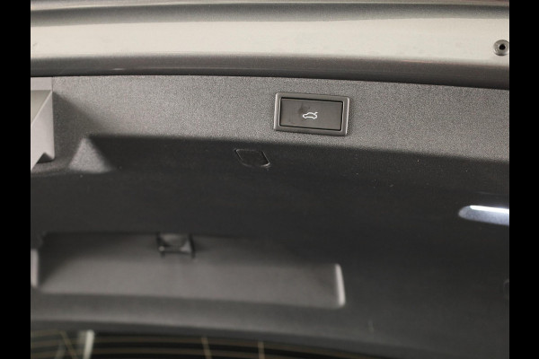 Škoda Kodiaq Business Edition Plus PHEV 1.5 TSI 204 pk 6 versn. DSG | Light & view | Getint glas | Trekhaak wegklapbaar