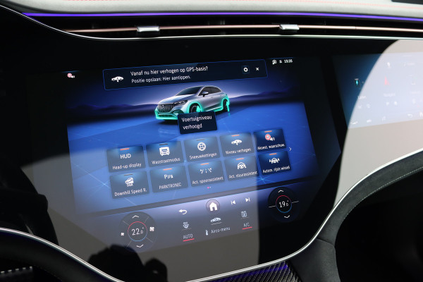 Mercedes-Benz EQE SUV AMG 43 4MATIC Premium 91 kWh | Hyperscreen | Luchtvering | Achterasbesturing | Distronic+ | Carbon | Burmester | Trekhaak | Warmtepomp | Verwarmd Stuurwiel | HUD | Panoramadak |