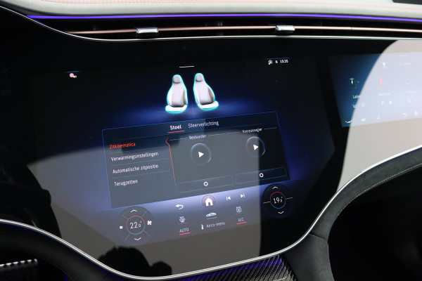 Mercedes-Benz EQE SUV AMG 43 4MATIC Premium 91 kWh | Hyperscreen | Luchtvering | Achterasbesturing | Distronic+ | Carbon | Burmester | Trekhaak | Warmtepomp | Verwarmd Stuurwiel | HUD | Panoramadak |