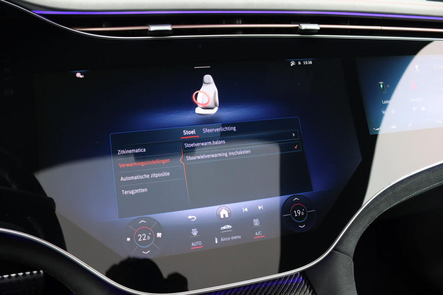 Mercedes-Benz EQE SUV AMG 43 4MATIC Premium 91 kWh | Hyperscreen | Luchtvering | Achterasbesturing | Distronic+ | Carbon | Burmester | Trekhaak | Warmtepomp | Verwarmd Stuurwiel | HUD | Panoramadak |