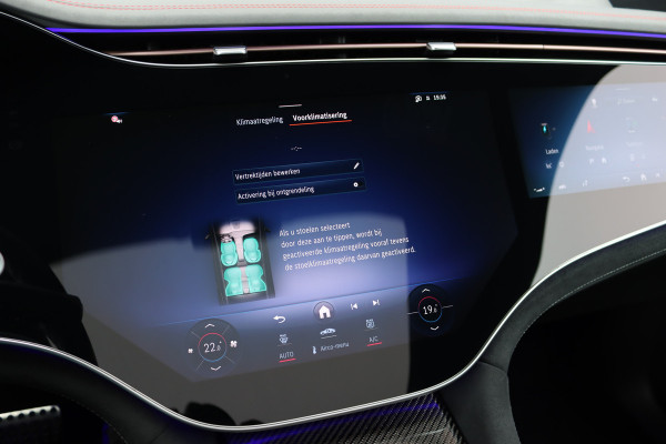 Mercedes-Benz EQE SUV AMG 43 4MATIC Premium 91 kWh | Hyperscreen | Luchtvering | Achterasbesturing | Distronic+ | Carbon | Burmester | Trekhaak | Warmtepomp | Verwarmd Stuurwiel | HUD | Panoramadak |