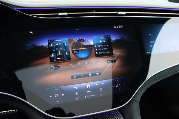 Mercedes-Benz EQE SUV AMG 43 4MATIC Premium 91 kWh | Hyperscreen | Luchtvering | Achterasbesturing | Distronic+ | Carbon | Burmester | Trekhaak | Warmtepomp | Verwarmd Stuurwiel | HUD | Panoramadak |