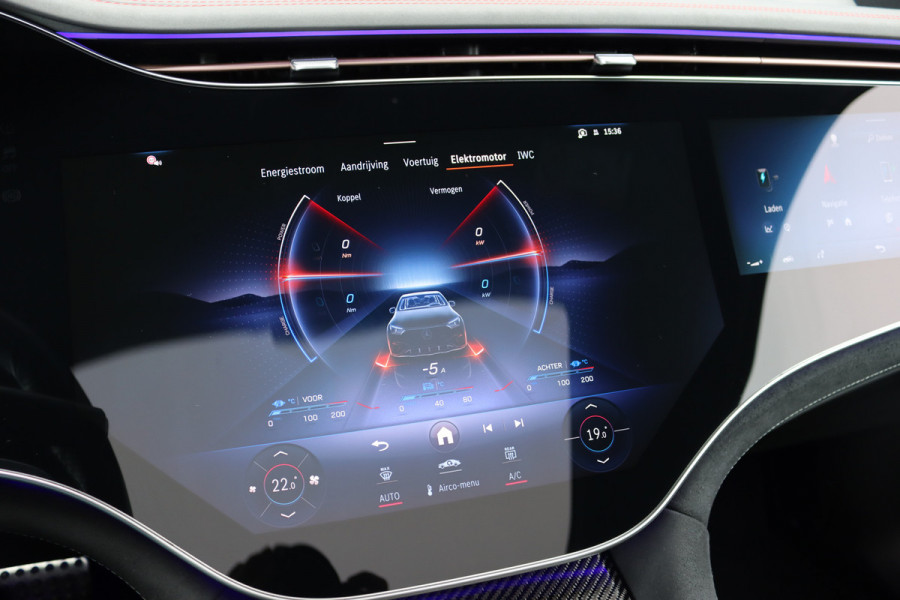 Mercedes-Benz EQE SUV AMG 43 4MATIC Premium 91 kWh | Hyperscreen | Luchtvering | Achterasbesturing | Distronic+ | Carbon | Burmester | Trekhaak | Warmtepomp | Verwarmd Stuurwiel | HUD | Panoramadak |