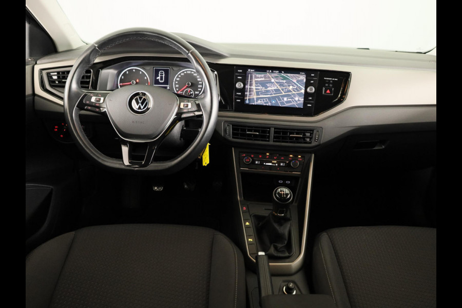 Volkswagen Polo 1.0 TSI Comfortline Business 95 pk | Navigatie | Parkeersensoren | Achteruitrijcamera | Adaptieve cruise control |