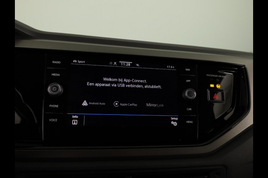 Volkswagen Polo 1.0 TSI Comfortline Business 95 pk | Navigatie | Parkeersensoren | Achteruitrijcamera | Adaptieve cruise control |