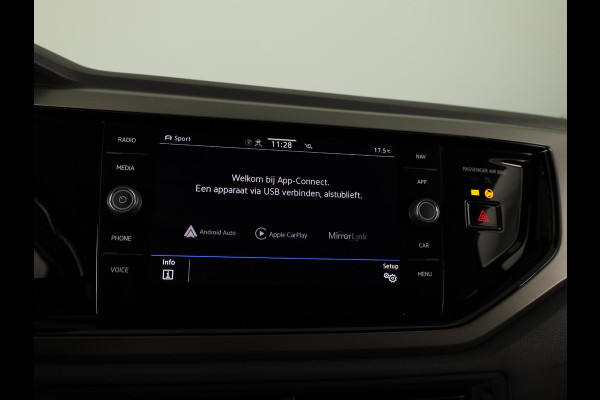 Volkswagen Polo 1.0 TSI Comfortline Business 95 pk | Navigatie | Parkeersensoren | Achteruitrijcamera | Adaptieve cruise control |