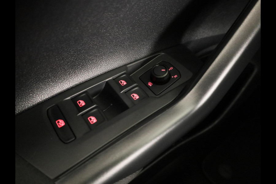 Volkswagen Polo 1.0 TSI Comfortline Business 95 pk | Navigatie | Parkeersensoren | Achteruitrijcamera | Adaptieve cruise control |