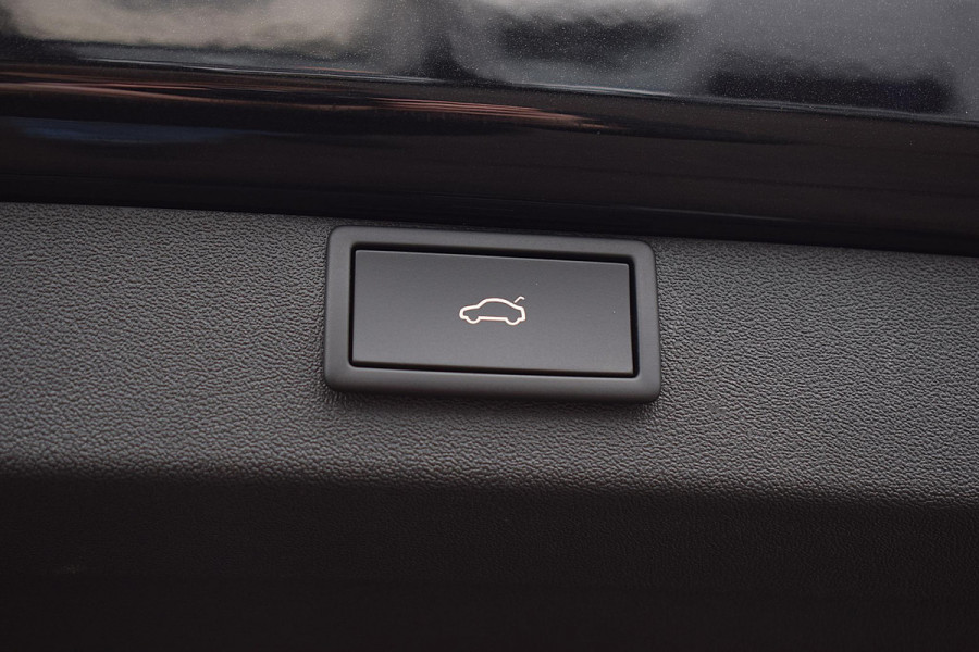 Škoda ENYAQ iV 60 First Edition | SOH: 93,3% | Stuur- en Stoelverw. | Camera | 21” LM