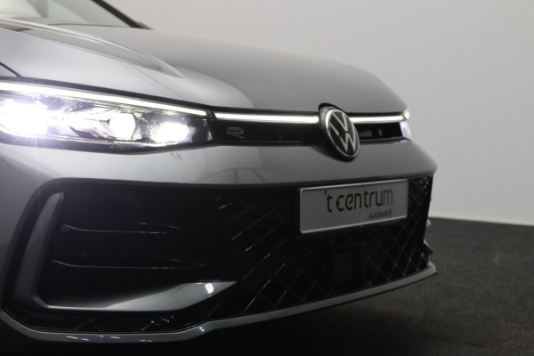 Volkswagen Passat Variant 1.5 eHybrid R-Line 272 PK PHEV, Panoramadak, Trekhaak, Black-Style, Head-Up, Massage