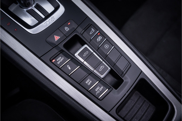 Porsche 718 Spyder 4.0 (420pk) ** PCCB Ceramic ** PDLS+ ** AppleCarplay ** PVTS ** Sport Chrono Sportstoelen Plus ** PTV ** Sportuitlaat