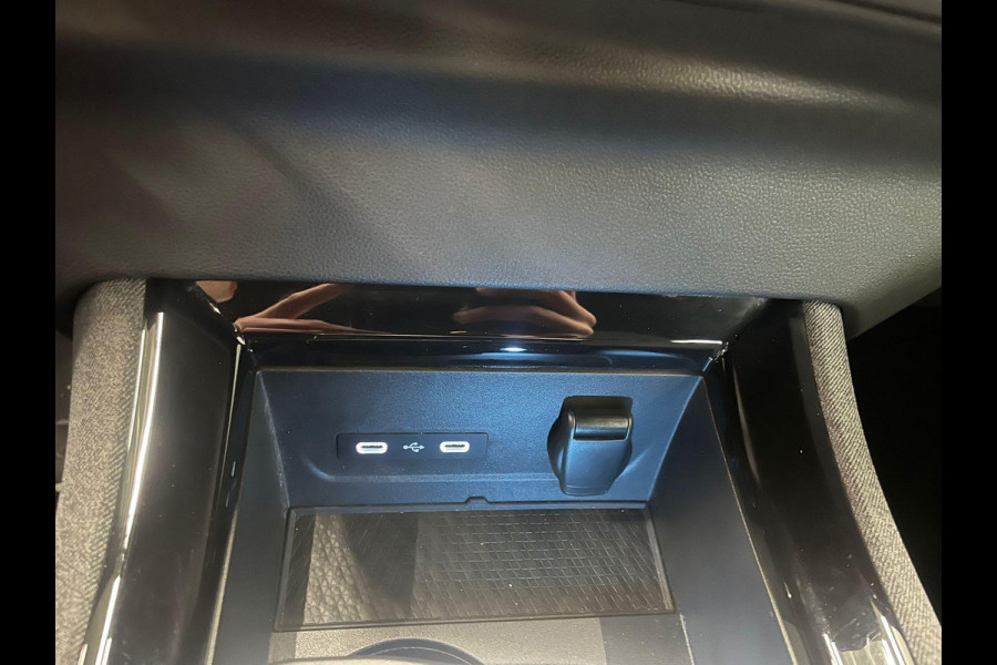 Renault Austral 1.3 MHEV Aut. 160pk Techno Airco ECC Navi Carplay PDC VA + Camera 19" LM Velgen Cruise Control