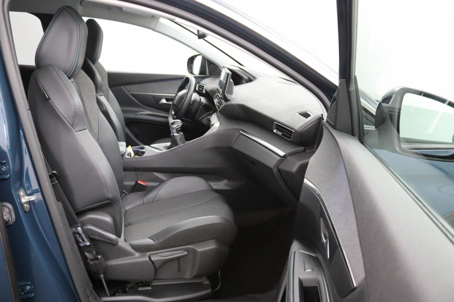 Peugeot 3008 1.2*FACELIFT*ALLURE*CARPLAY*130PK*ECC*NAVI*CAMERA*