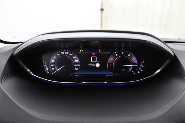 Peugeot 3008 1.2*FACELIFT*ALLURE*CARPLAY*130PK*ECC*NAVI*CAMERA*