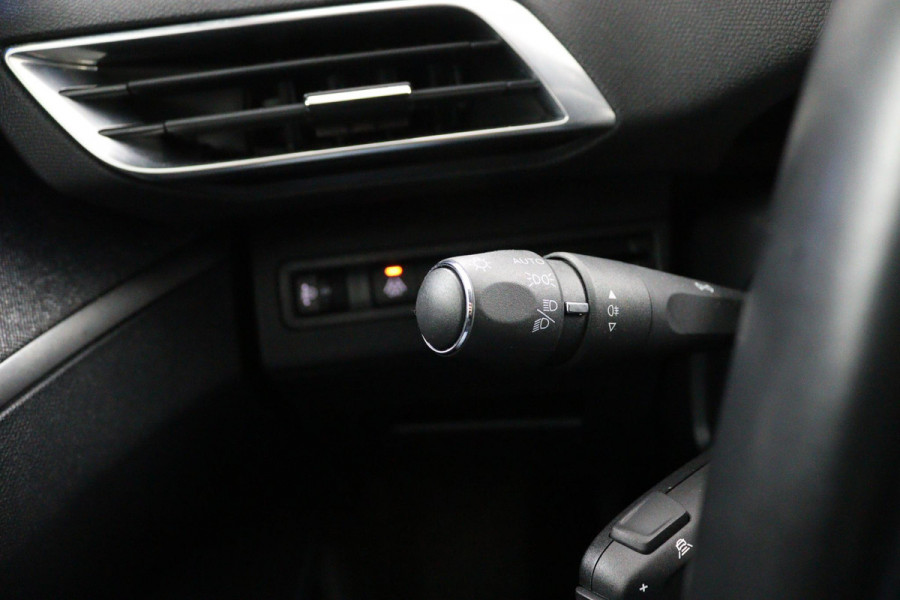 Peugeot 3008 1.2*FACELIFT*ALLURE*CARPLAY*130PK*ECC*NAVI*CAMERA*