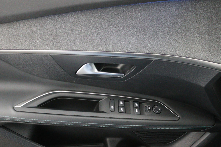 Peugeot 3008 1.2*FACELIFT*ALLURE*CARPLAY*130PK*ECC*NAVI*CAMERA*