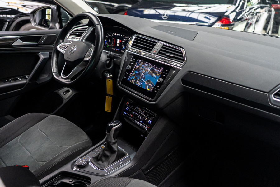Volkswagen Tiguan 2.0 TSI 4M Alcantara leer Virtual 360 PDC Climate voor & achter Stuurverwarming LM velgen BTW auto