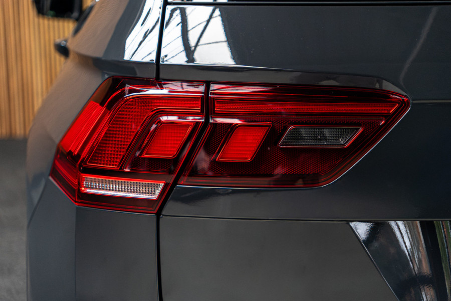 Volkswagen Tiguan 2.0 TSI 4M Alcantara leer Virtual 360 PDC Climate voor & achter Stuurverwarming LM velgen BTW auto