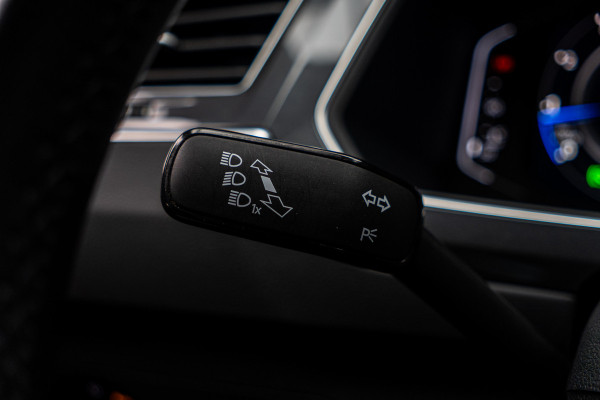 Volkswagen Tiguan 2.0 TSI 4M Alcantara leer Virtual 360 PDC Climate voor & achter Stuurverwarming LM velgen BTW auto