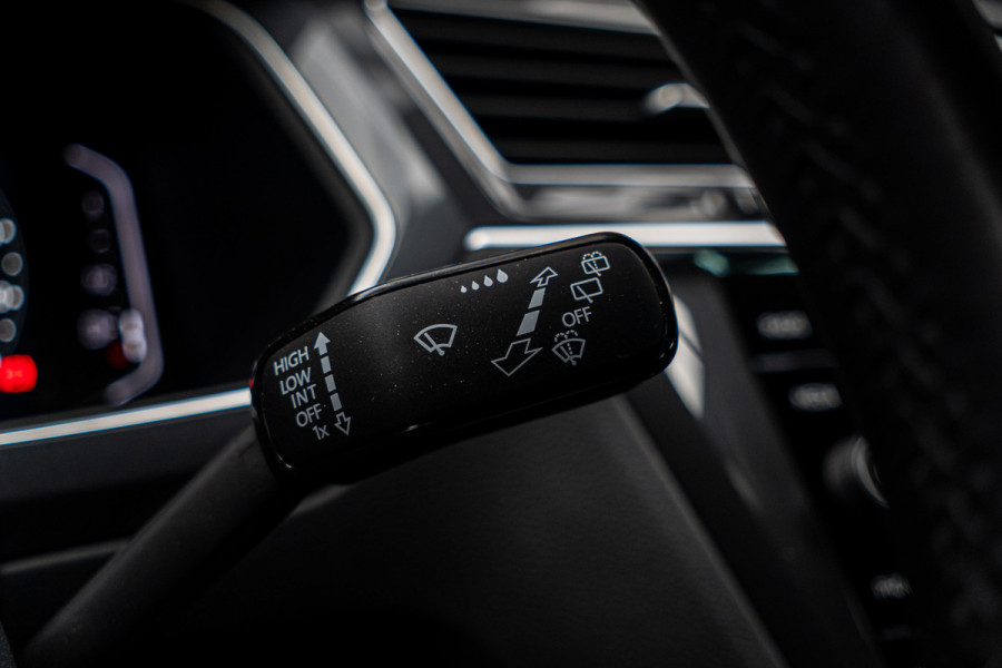 Volkswagen Tiguan 2.0 TSI 4M Alcantara leer Virtual 360 PDC Climate voor & achter Stuurverwarming LM velgen BTW auto