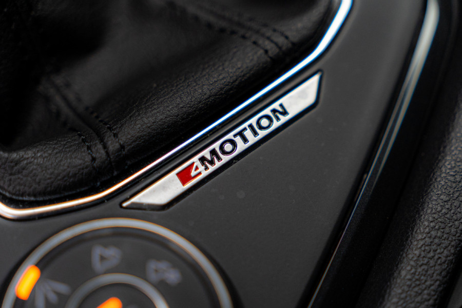 Volkswagen Tiguan 2.0 TSI 4M Alcantara leer Virtual 360 PDC Climate voor & achter Stuurverwarming LM velgen BTW auto