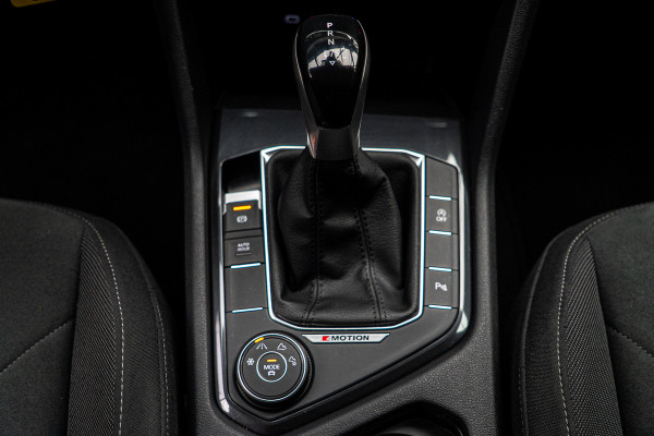 Volkswagen Tiguan 2.0 TSI 4M Alcantara leer Virtual 360 PDC Climate voor & achter Stuurverwarming LM velgen BTW auto
