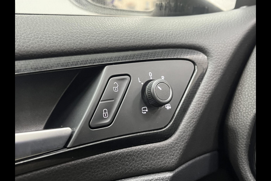 Volkswagen Golf *4Motion R*DYNAUDIO*440PK*AKRA*PANO*MAXTON*ACC*CAM