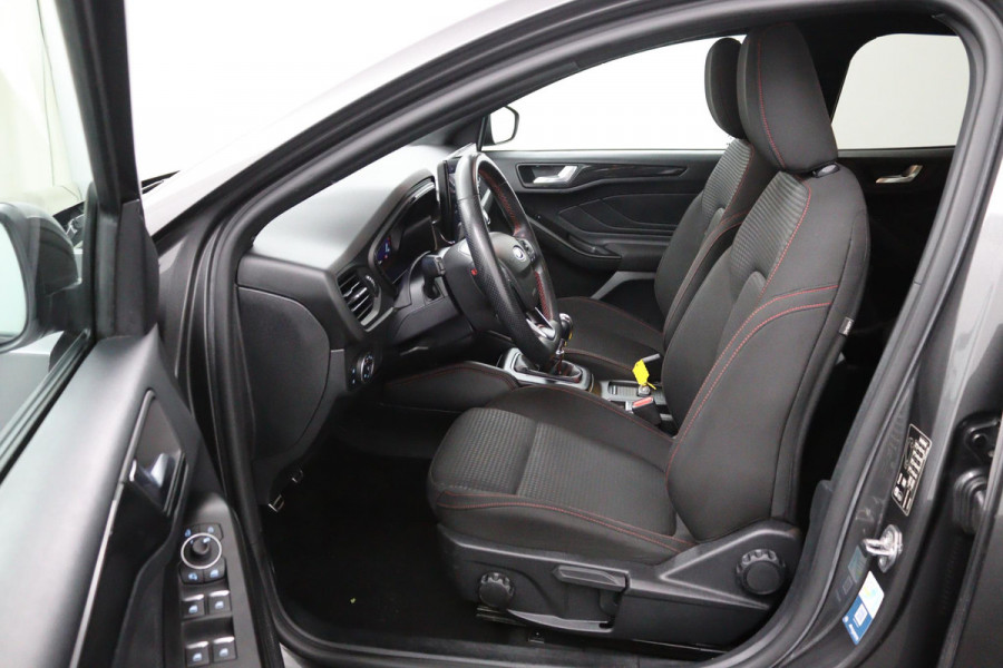 Ford FOCUS Wagon Hybrid*ST-LINE*NAVI*ECC*CRUISE*CAM*STUURVERWARMING