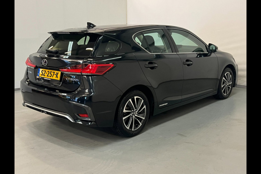 Lexus CT 200h / NL-auto / Camera / Navi / Xenon / DAB / Clima