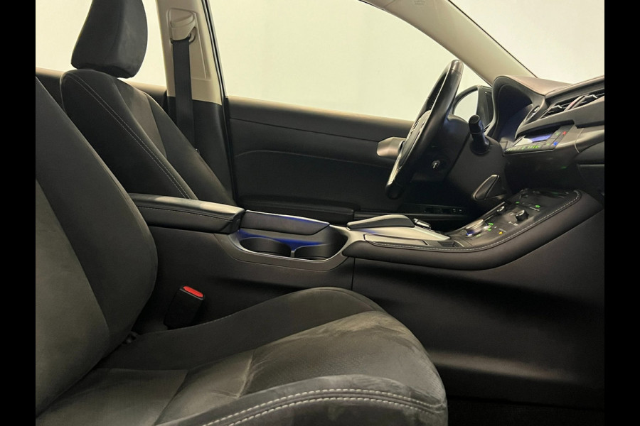 Lexus CT 200h / NL-auto / Camera / Navi / Xenon / DAB / Clima