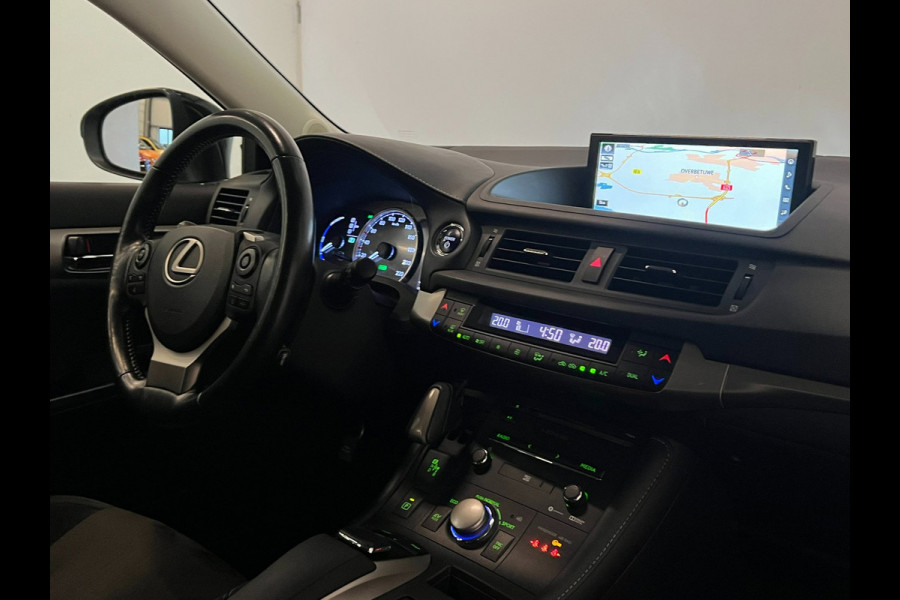 Lexus CT 200h / NL-auto / Camera / Navi / Xenon / DAB / Clima