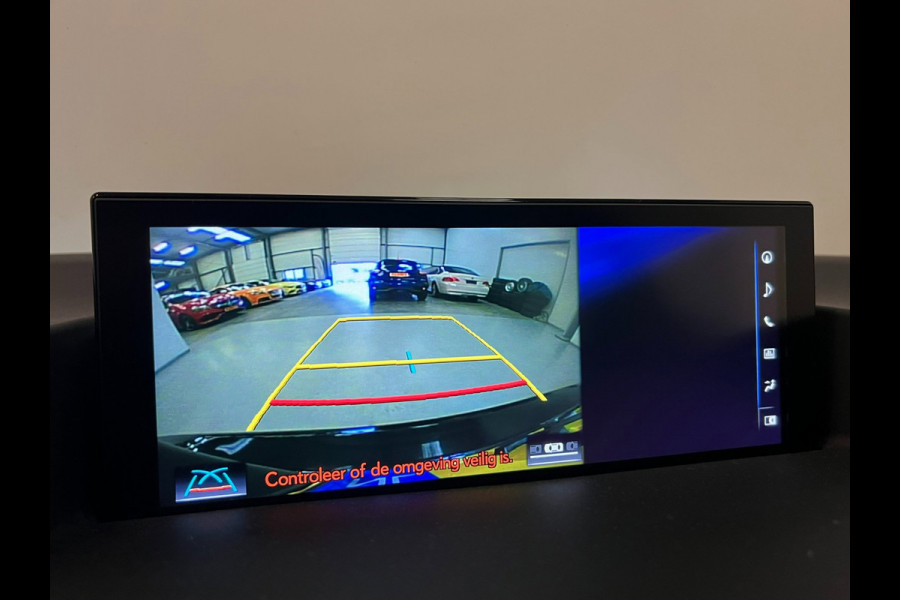 Lexus CT 200h / NL-auto / Camera / Navi / Xenon / DAB / Clima