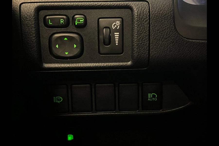 Lexus CT 200h / NL-auto / Camera / Navi / Xenon / DAB / Clima