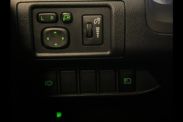 Lexus CT 200h / NL-auto / Camera / Navi / Xenon / DAB / Clima