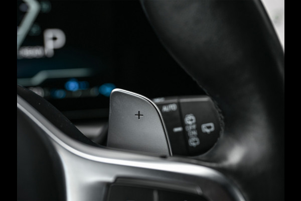 BMW 3 Serie Touring 330e xDrive M-Sport | Comfort access | Trekhaak | Adaptive led | Driving assistant prof. | Dab+ | Hifi sound | Head-up | Camera