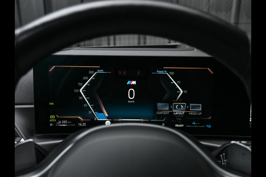 BMW 3 Serie Touring 330e xDrive M-Sport | Comfort access | Trekhaak | Adaptive led | Driving assistant prof. | Dab+ | Hifi sound | Head-up | Camera