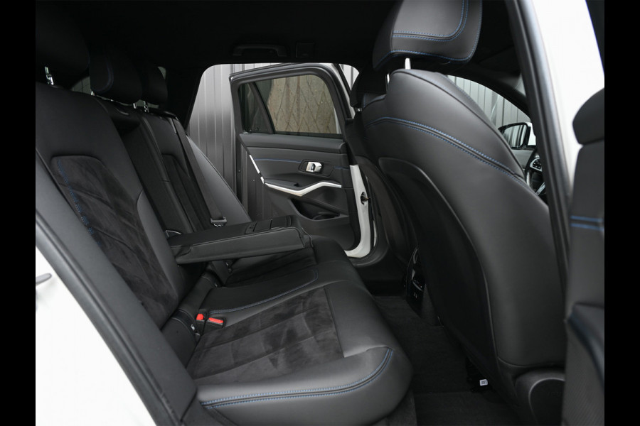 BMW 3 Serie Touring 330e xDrive M-Sport | Comfort access | Trekhaak | Adaptive led | Driving assistant prof. | Dab+ | Hifi sound | Head-up | Camera