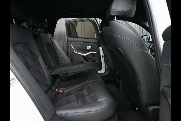 BMW 3 Serie Touring 330e xDrive M-Sport | Comfort access | Trekhaak | Adaptive led | Driving assistant prof. | Dab+ | Hifi sound | Head-up | Camera