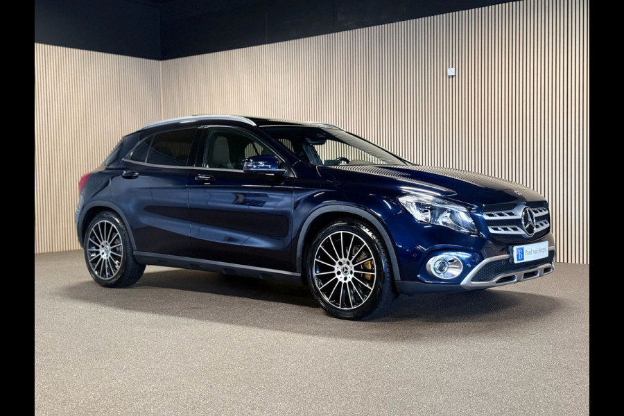 Mercedes-Benz GLA 250 Urban-PANORAMA-MEMORY-360 CAMERA-TREKHAAK-COMPL.