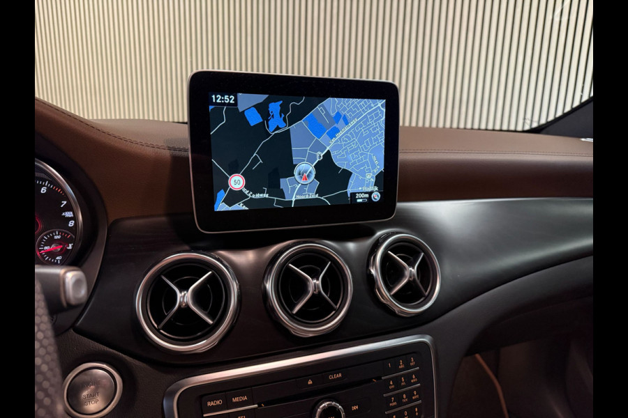 Mercedes-Benz GLA 250 Urban-PANORAMA-MEMORY-360 CAMERA-TREKHAAK-COMPL.