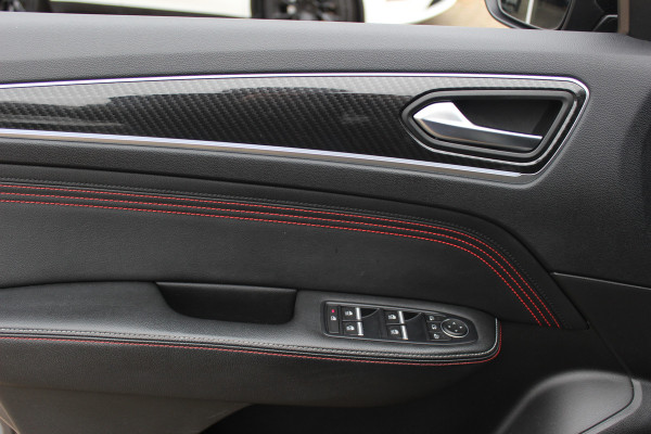 Renault Arkana 1.3 TCe 140 R.S. Line / Camera / Leder / 18'' / Bose / Keyless / Sfeerverlichting / Navigatie / Dodehoek / DAB / ACC / Stoelverwarming